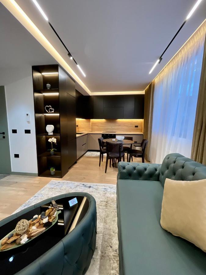 Queens Luxury Apartments Tirana Exterior photo