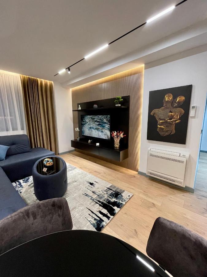 Queens Luxury Apartments Tirana Exterior photo