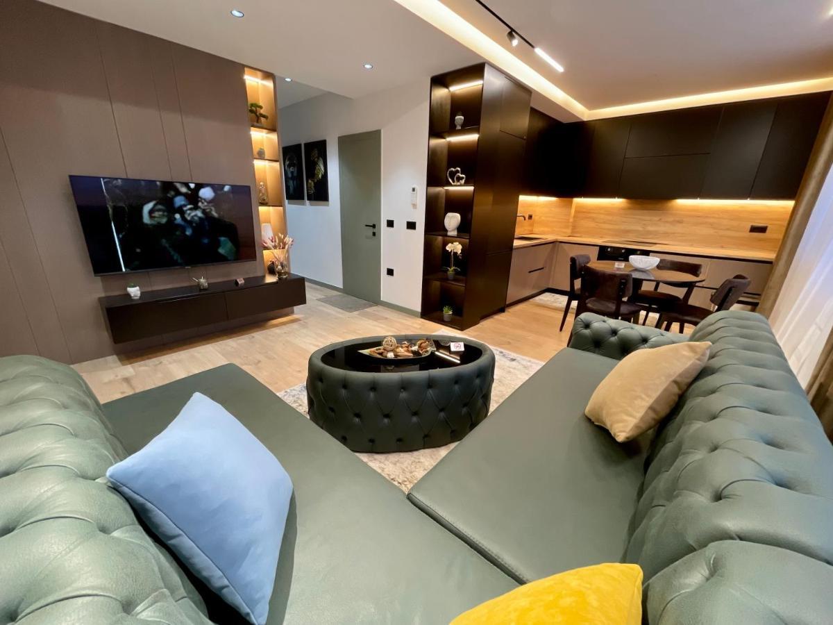 Queens Luxury Apartments Tirana Exterior photo
